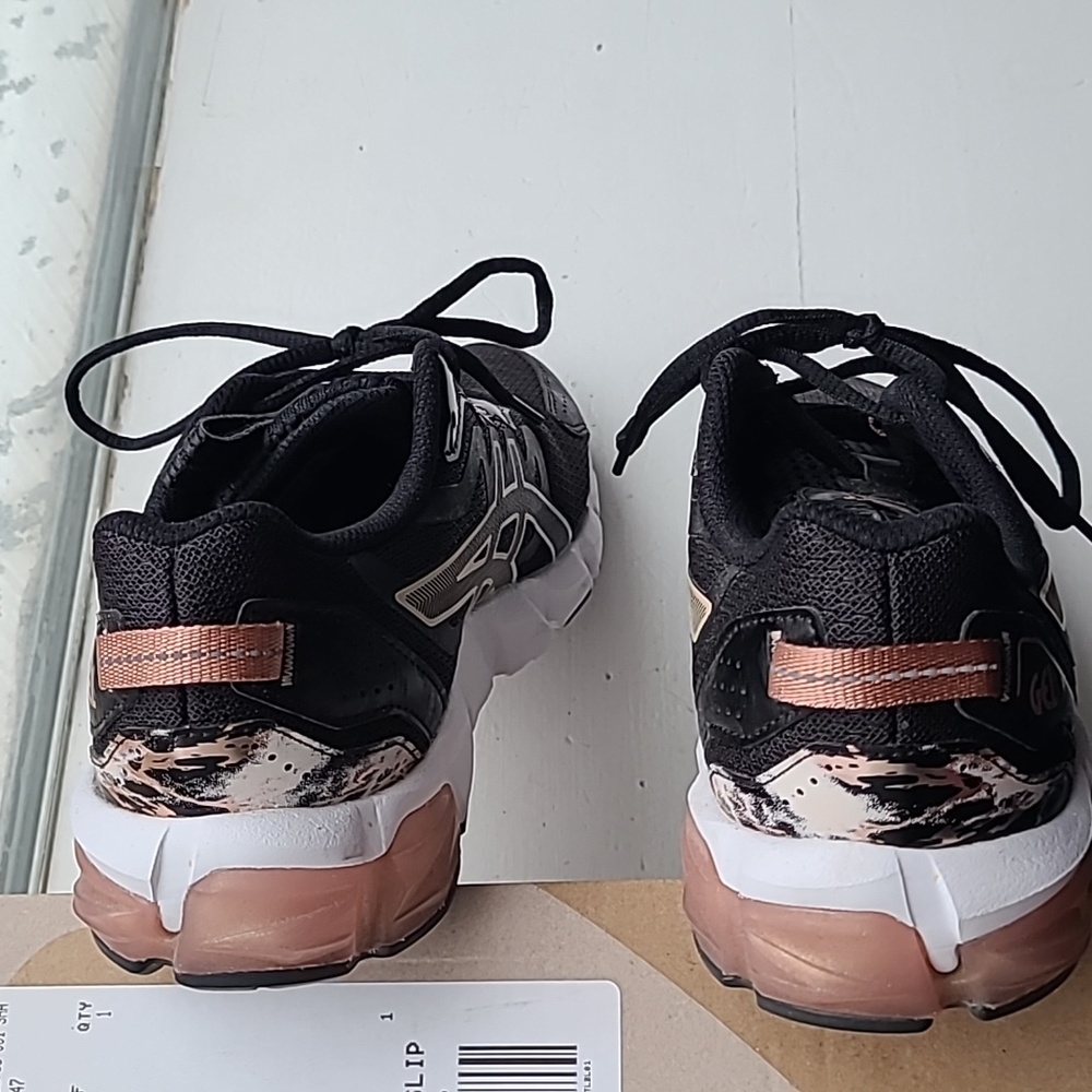 Asics - Picture 3 of 3